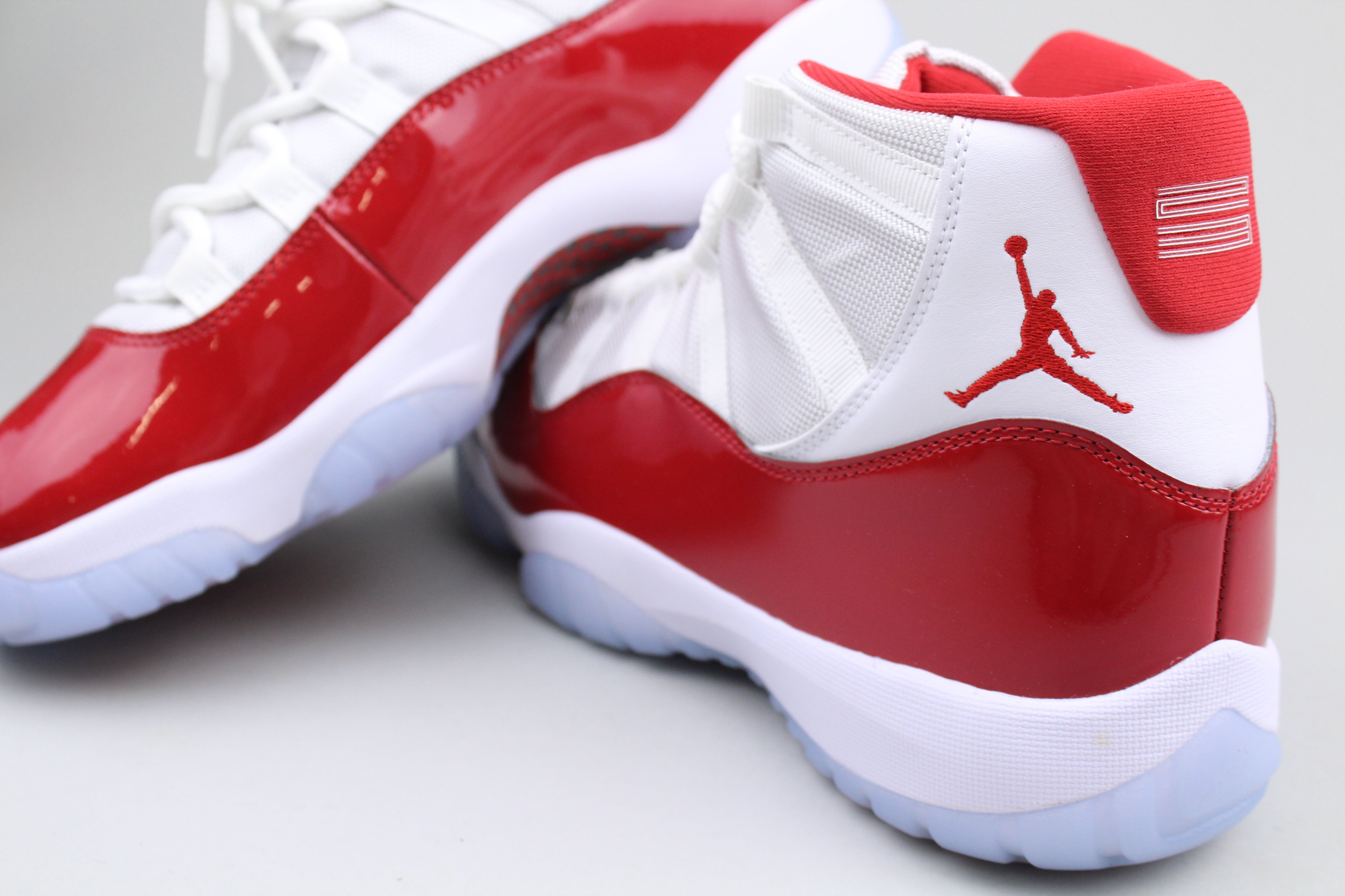 Jordan 11 retro hot sale playoffs 219